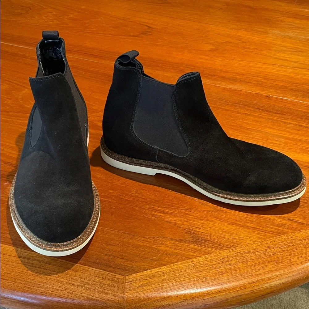 Blondo Black Suede Chukka Chelsea Boots
